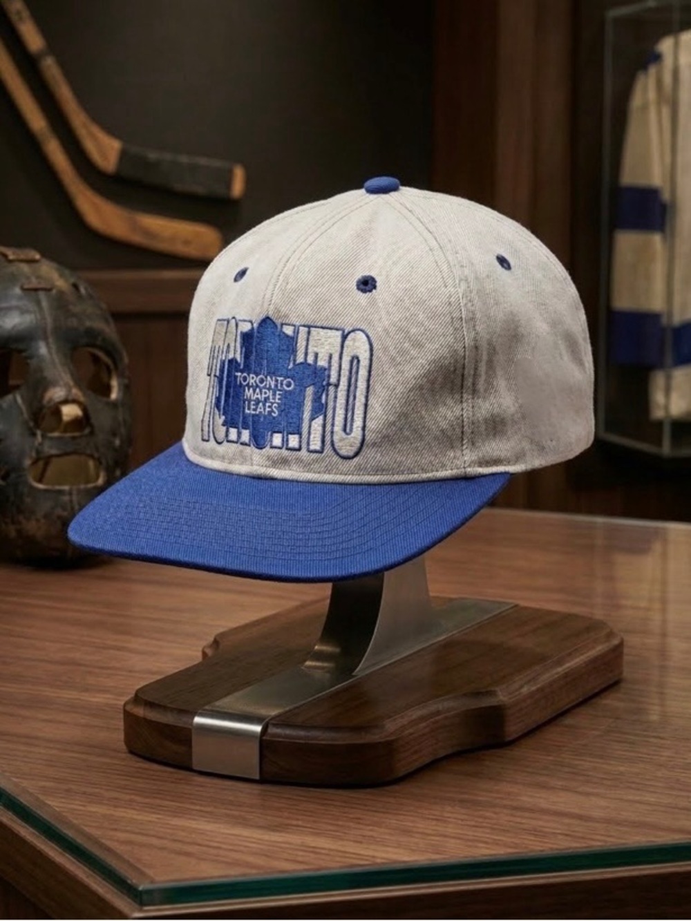 🔥 RARE Vintage Toronto Maple Leafs Hat (1992) – Made in Canada !